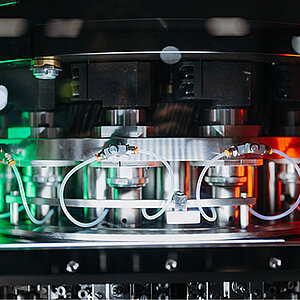 Can sealing machine in Italy colors illuminated